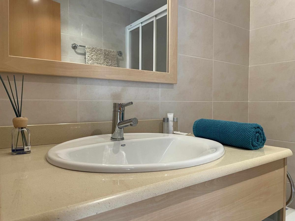 Solarium Con Terraza A 5 Minutos De La Playa Apartment Girona Luaran gambar
