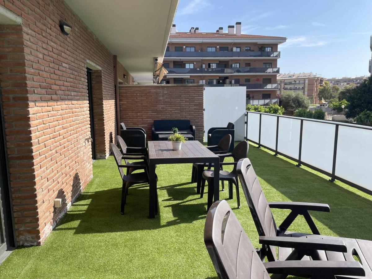 Solarium Con Terraza A 5 Minutos De La Playa Apartment Girona Luaran gambar