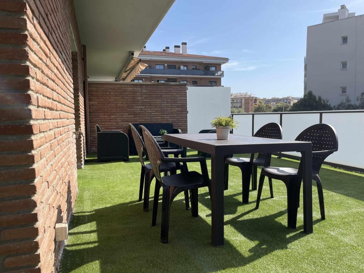 Solarium Con Terraza A 5 Minutos De La Playa Apartment Girona Luaran gambar