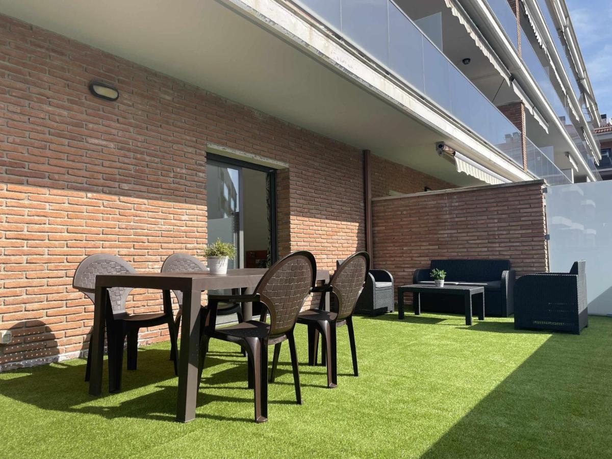 Solarium Con Terraza A 5 Minutos De La Playa Apartment Girona Luaran gambar